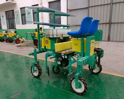 2ZXS-1型懸掛式膜上移栽澆水一體機